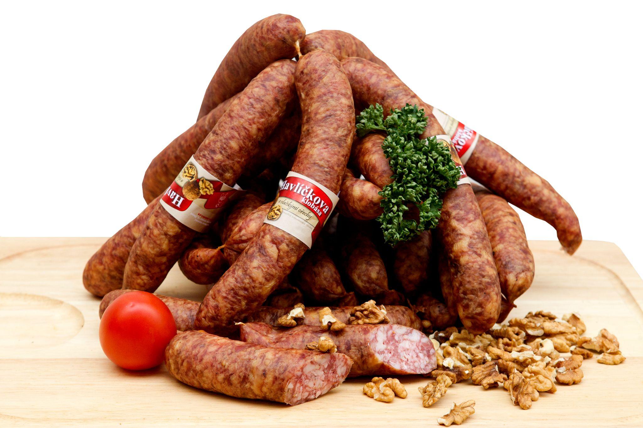 Havlíčkova klobása s vlašskými ořechy